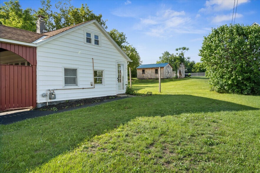 Building Photo - 9453 Maynard Dr