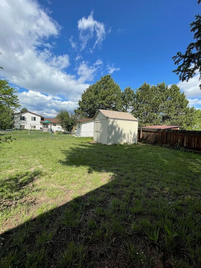 Building Photo - 6351 Chippewa Rd