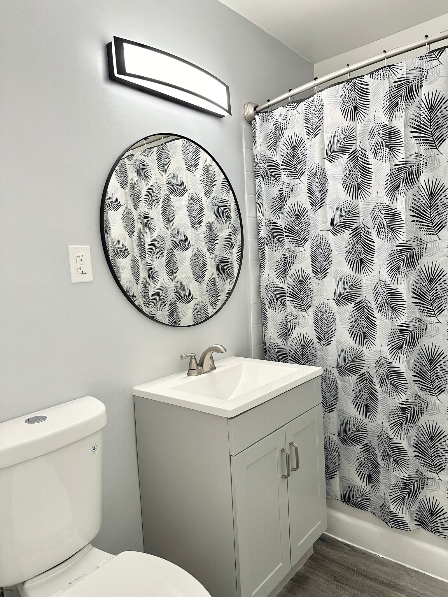 Building Photo - 6795 Paramount Blvd