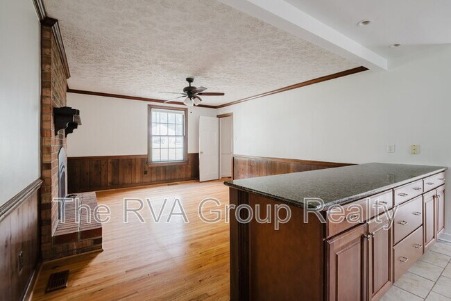 Building Photo - 10075 Aragon Dr