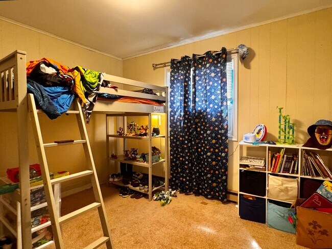 Building Photo - 800 Castalia St