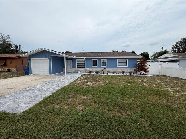 Building Photo - 1767 Valencia Ave