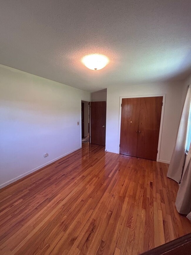 Building Photo - 1706 Danenhower Rd