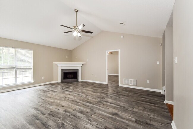 Building Photo - 5755 Kuykendall Dr