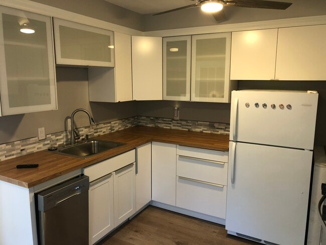 Kitchen # 4 - 3314 Treehaven Dr