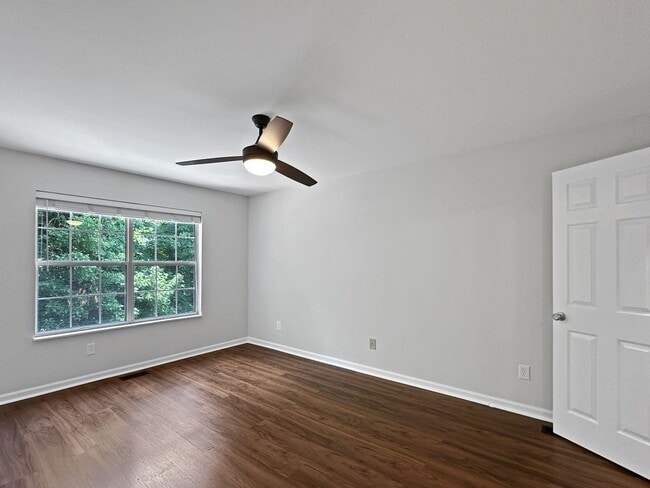 Building Photo - Fantastic 2BR / 2BA condo in prime West Kn...