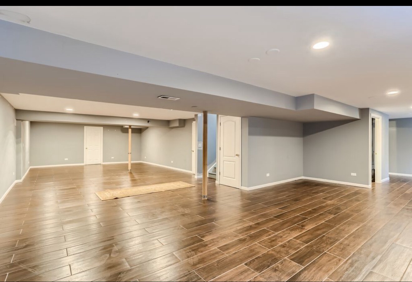 Building Photo - 2137 W Silverleaf Ln