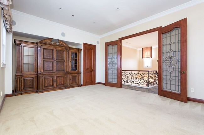 Building Photo - Top Penthouse at the historic El Cortez wi...
