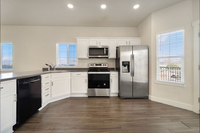 Building Photo - 13528 Venicia Way