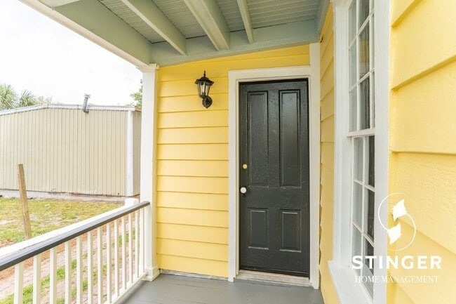 Building Photo - 606 Carteret St