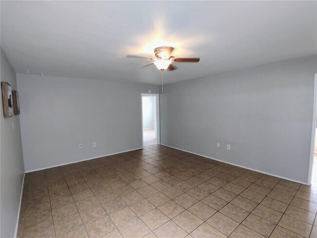 Building Photo - 1336 60th St S