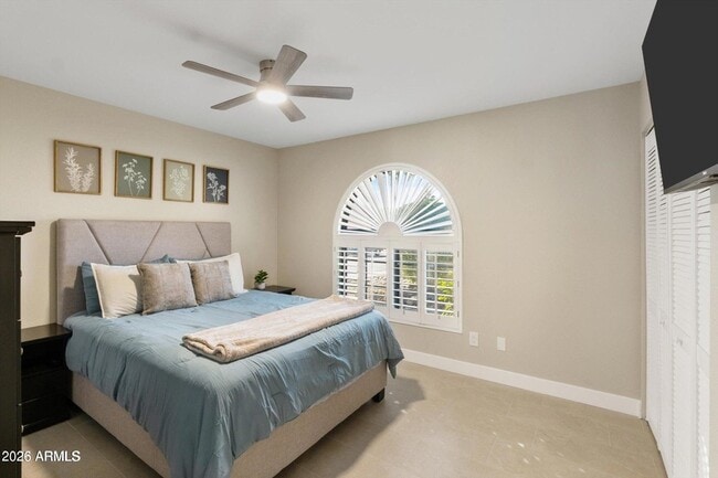 Building Photo - 2735 N Diego Cir