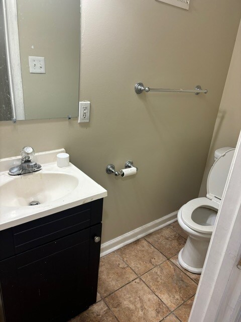 Building Photo - 2 Bedroom 2 Bathroom Rehabbed Home