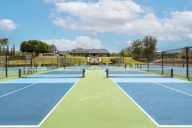 Building Photo - Contemporary Home in Gated Community