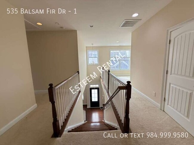 Building Photo - 535 Balsam Fir Dr