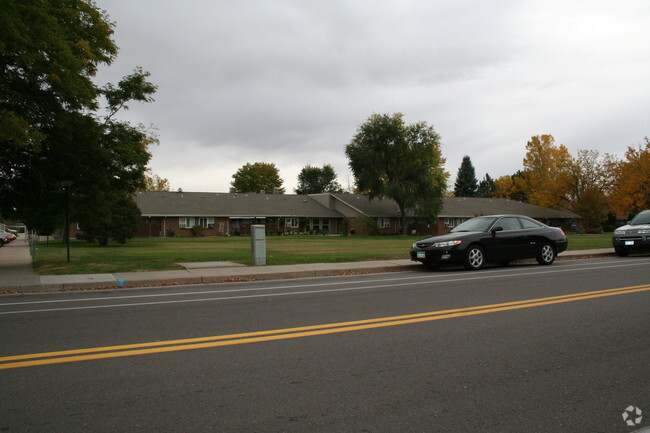 Primary Photo - Silver Leaf I & II Apartments