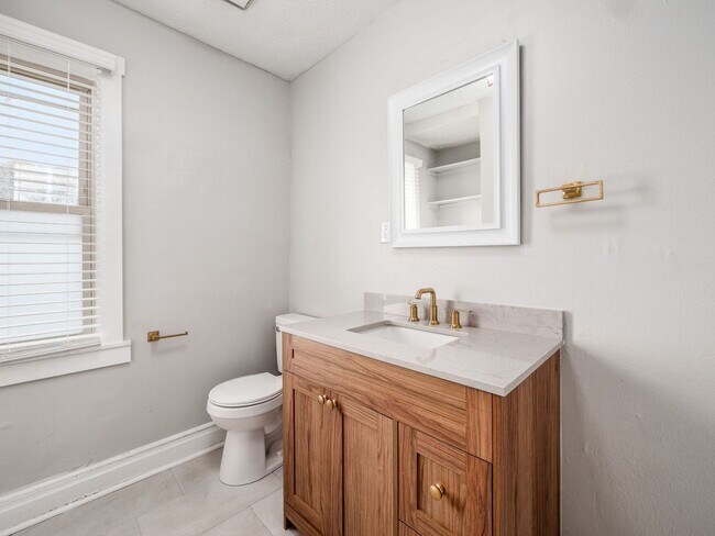 Building Photo - Available Now! Located in Merion Village, ...
