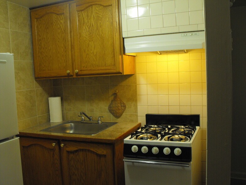 Building Photo - 517 Montgomery St