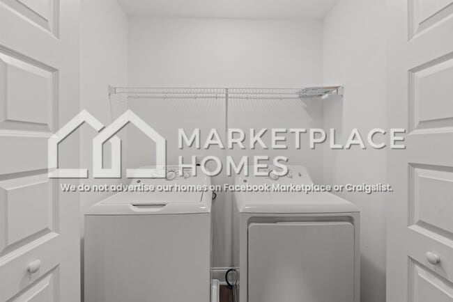 Building Photo - 130 Downsbury Rd