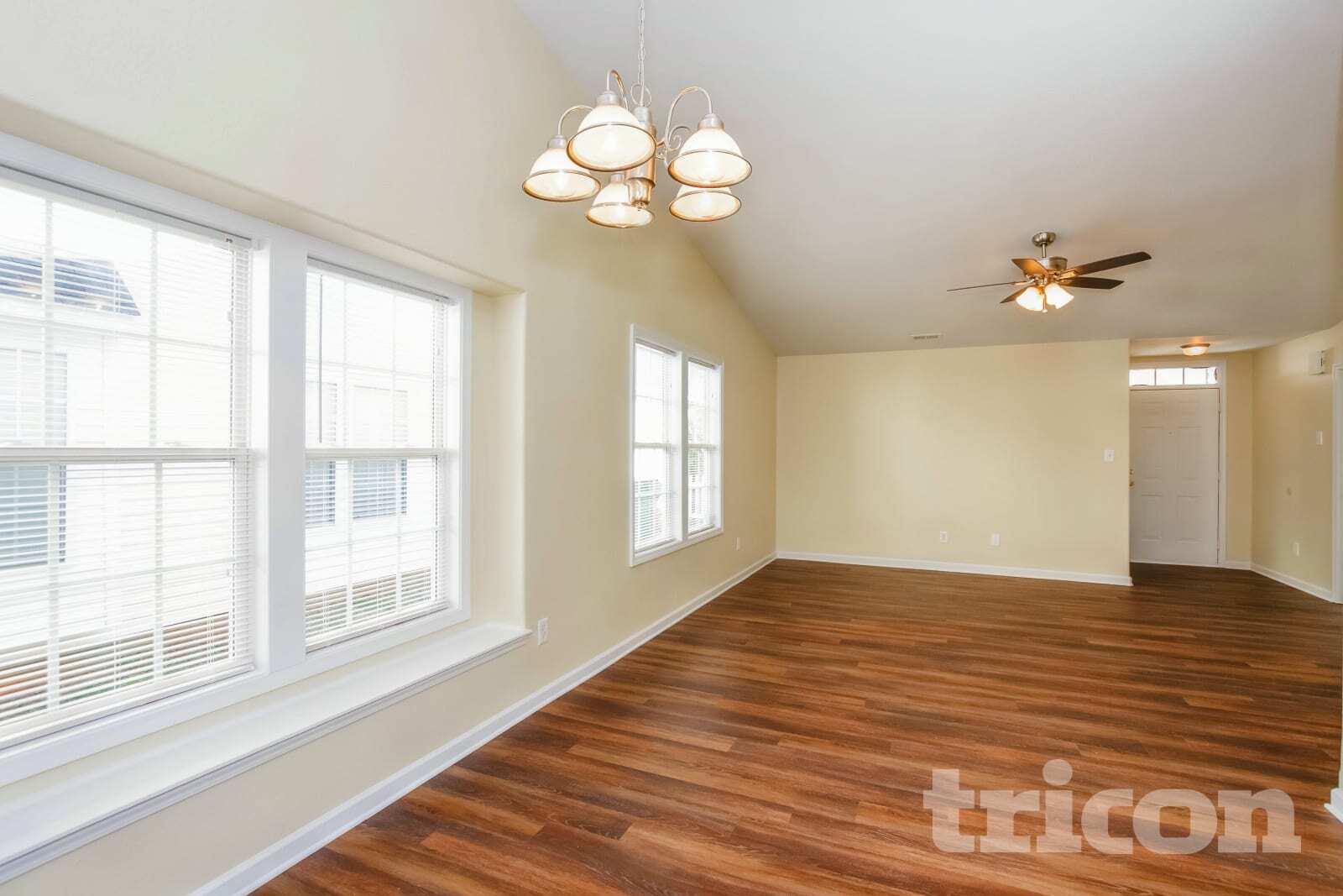 Building Photo - 10437 Hugue Way