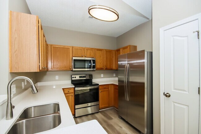 Building Photo - 107 Peterborough Dr