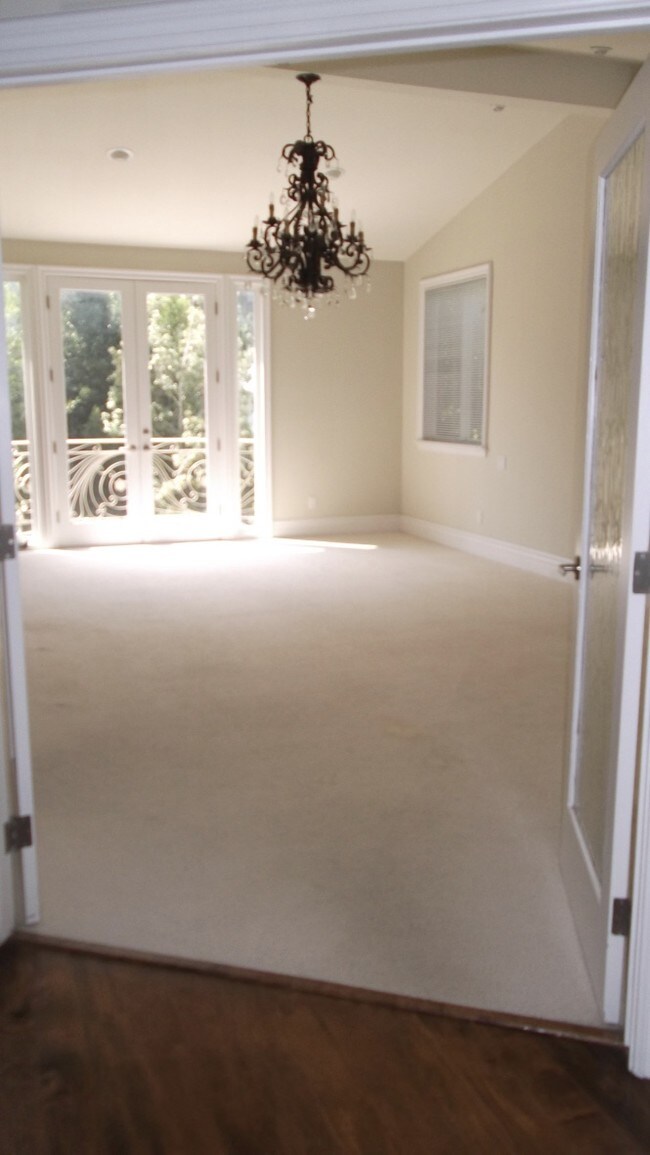 Building Photo - 1842 10th St