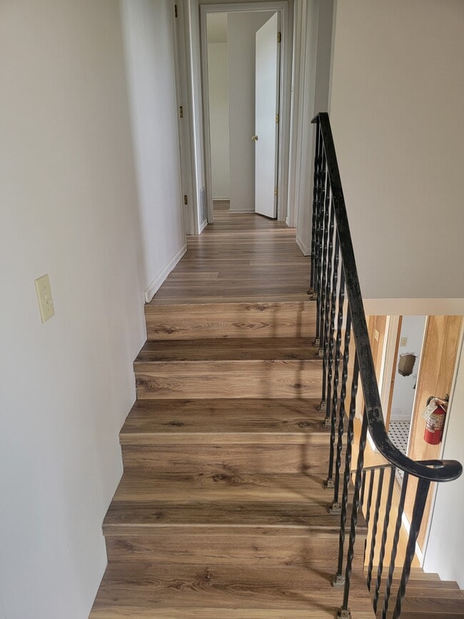 Building Photo - 1702 Edgar St