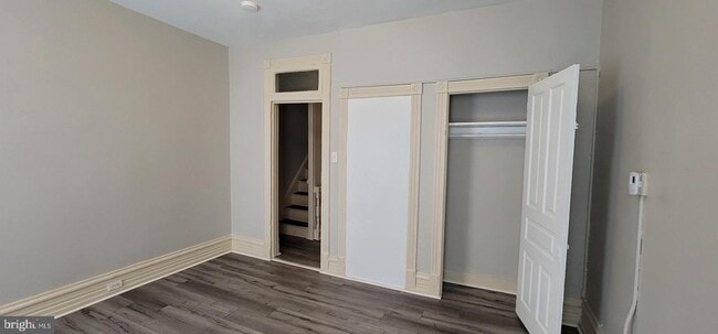 Building Photo - 136 Elm St
