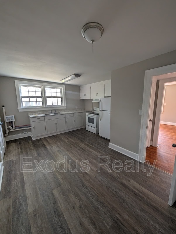 Building Photo - 310 N Gulf St