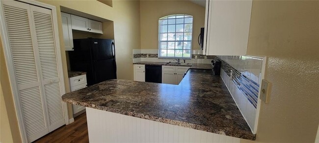 Building Photo - 2411 Berkshire Ct