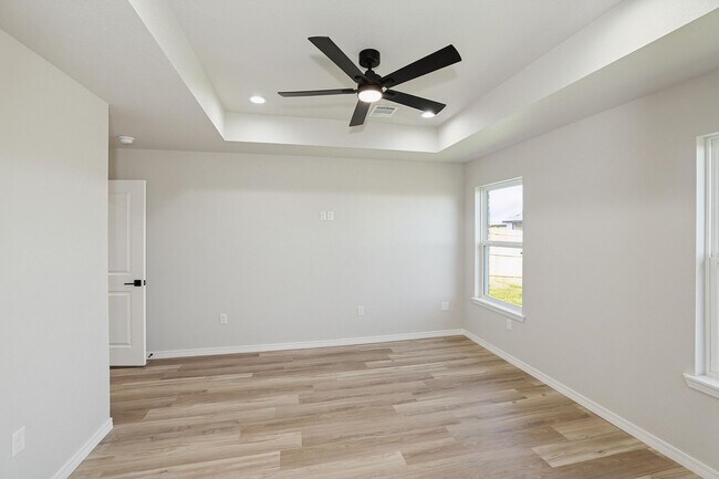 Building Photo - 8910 Oakleaf Ct