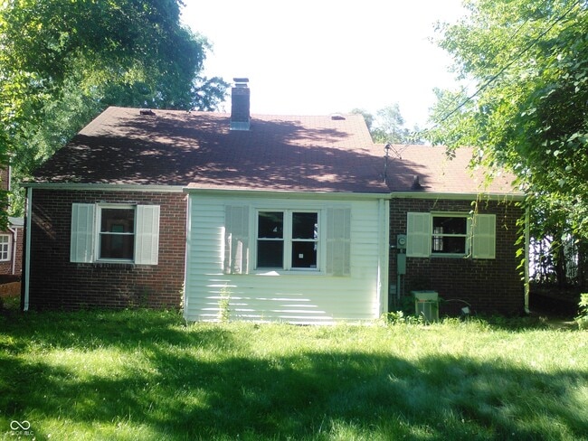 Building Photo - 1629 Hst W 10th St