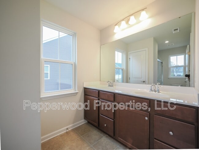 Building Photo - 411 Triple Crown Way