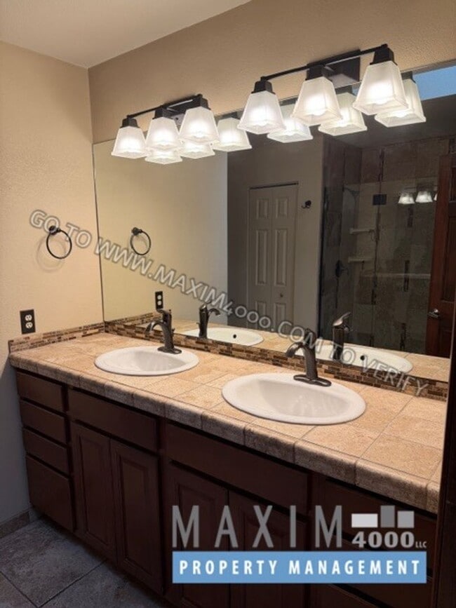 Building Photo - 3530 Ponderosa Way