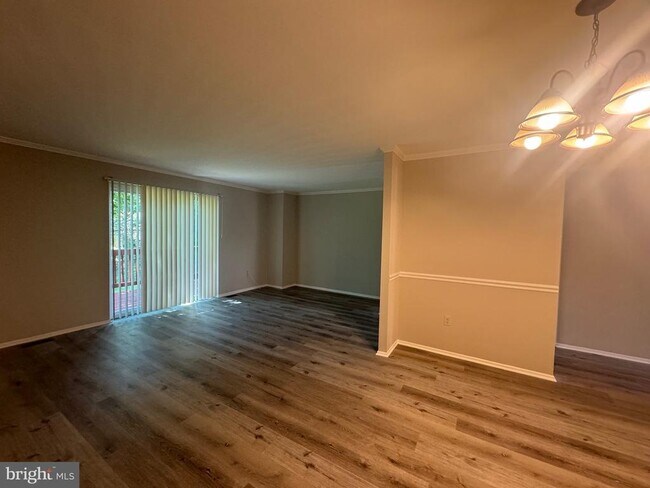 Building Photo - 9728 Summer Park Ct