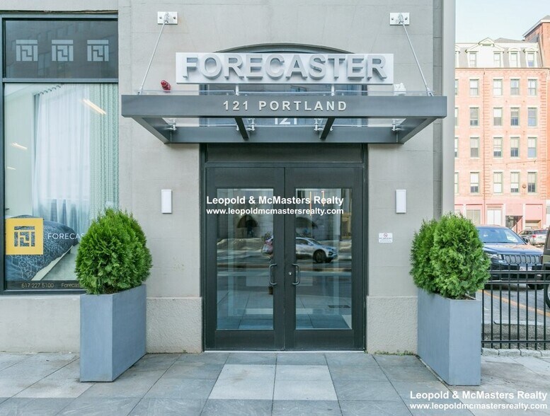 Building Photo - 121 Portland St