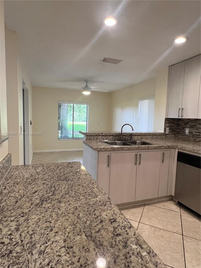 Building Photo - 16373 Malibu Dr