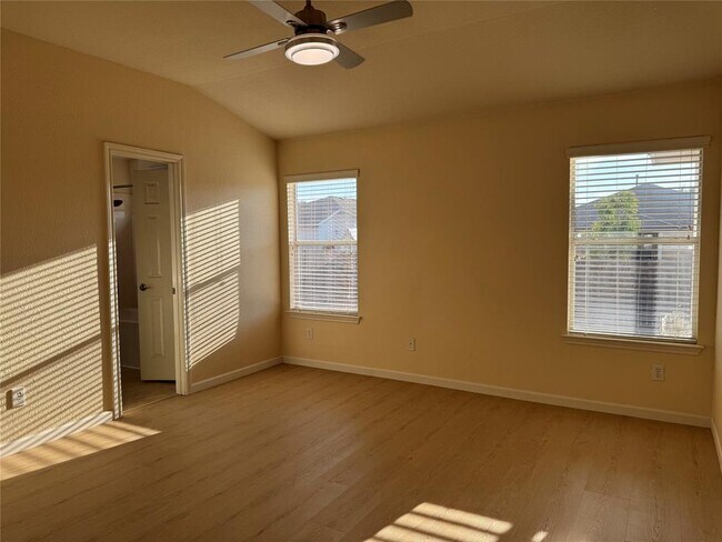 Building Photo - 1015 Remington Dr