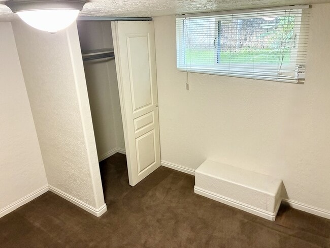 Building Photo - 268 S 900 W