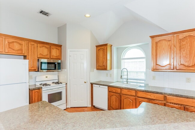 Building Photo - 1407 Oxford Dr