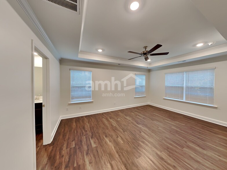 Building Photo - 7425 Garrett Ct