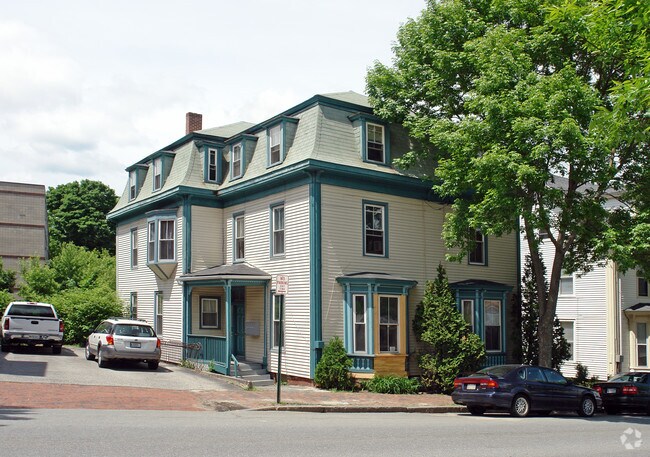 Building Photo - 208-210 High St