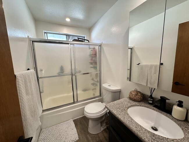 Building Photo - 1467 Everton Pl