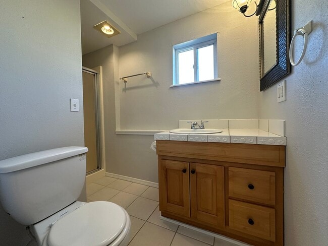 Building Photo - Stand-alone 1BR Home | W/D | Prime North E...