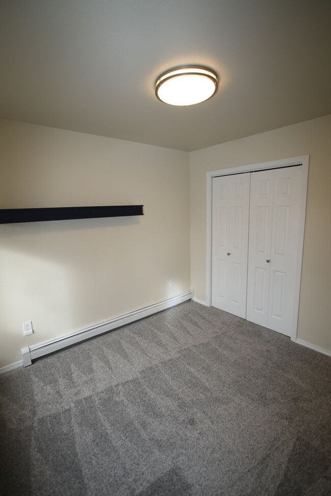 Building Photo - 5941 Keyann Cir