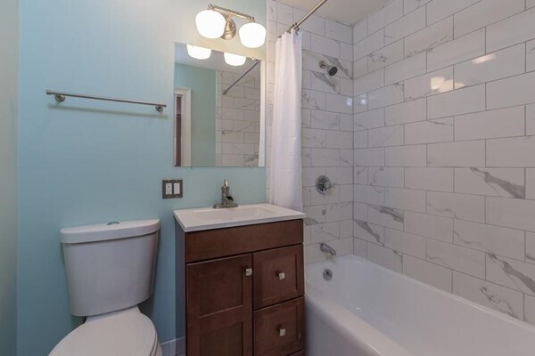 Building Photo - 394 Marlborough St