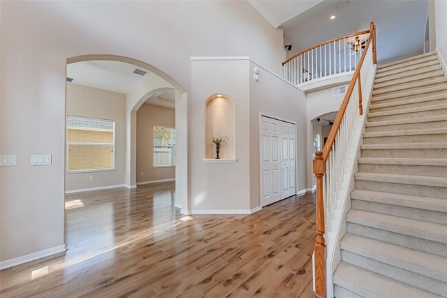 Building Photo - 13815 Artesa Bell Dr