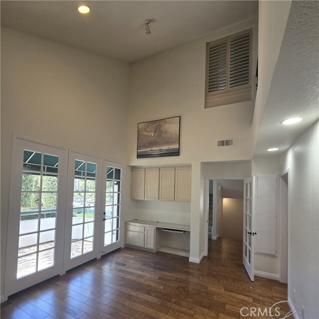Building Photo - 7492 Seabluff Dr
