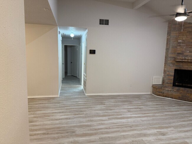 Building Photo - 11371 Fish Springs Dr