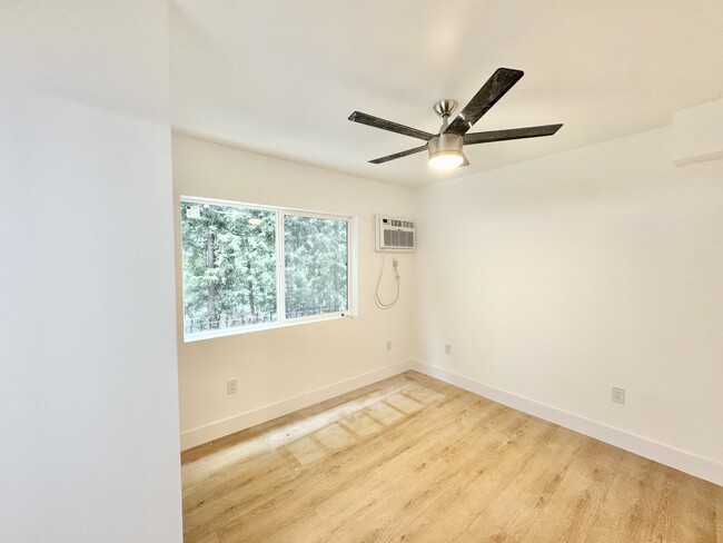 Building Photo - 3522 Bellevue Ave